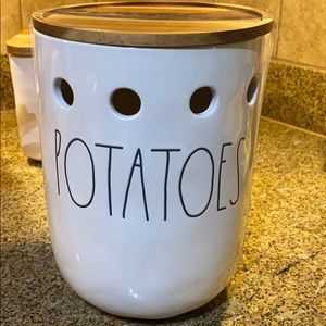 Rae Dunn NWT Large Potatoes Canister